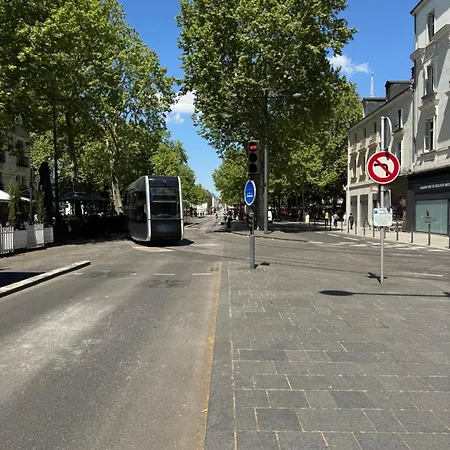 Calme Et Elegance Au Coeur De * Tours