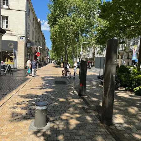 Calme Et Elegance Au Coeur De Daire *