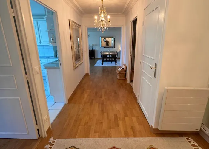 Calme Et élégance Au Cœur De Tours